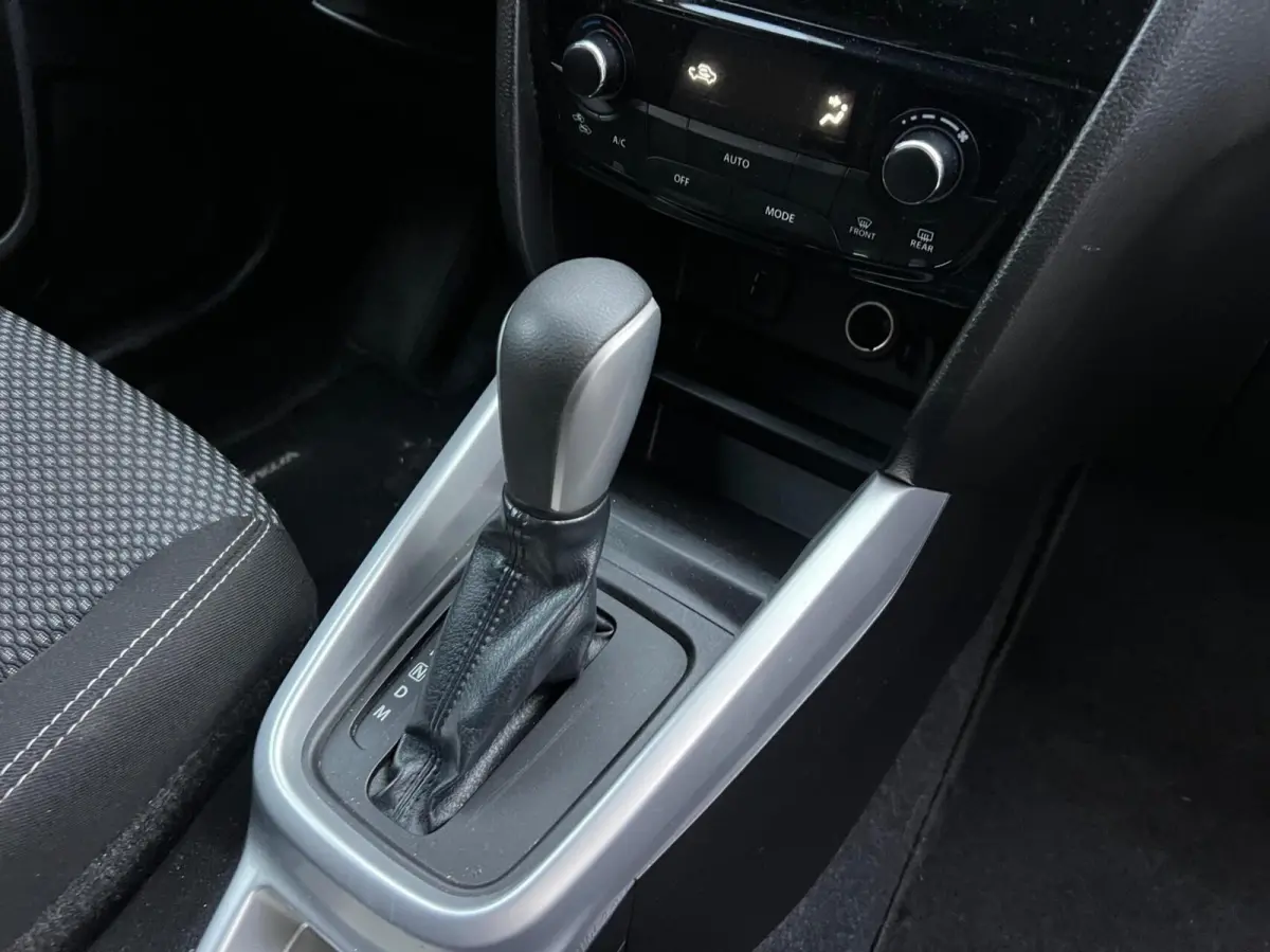 1.6 Automaat l Trekhaak l Navi l Carplay l