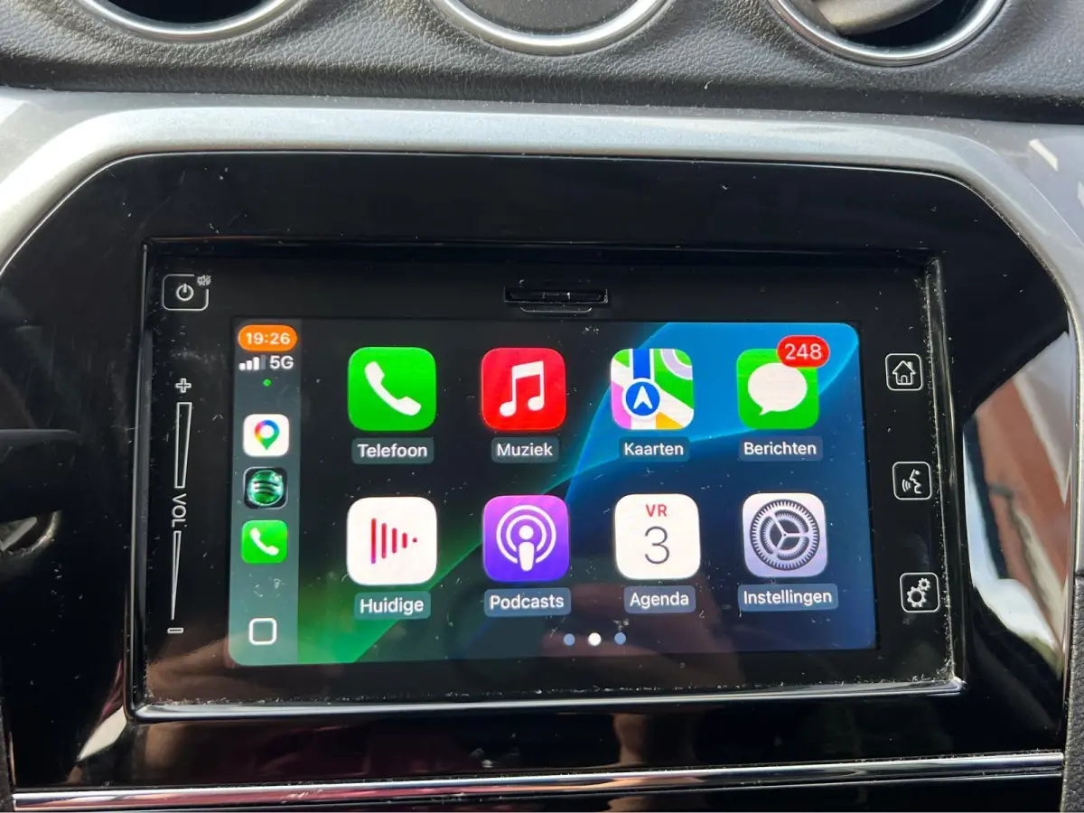 1.6 Automaat l Trekhaak l Navi l Carplay l