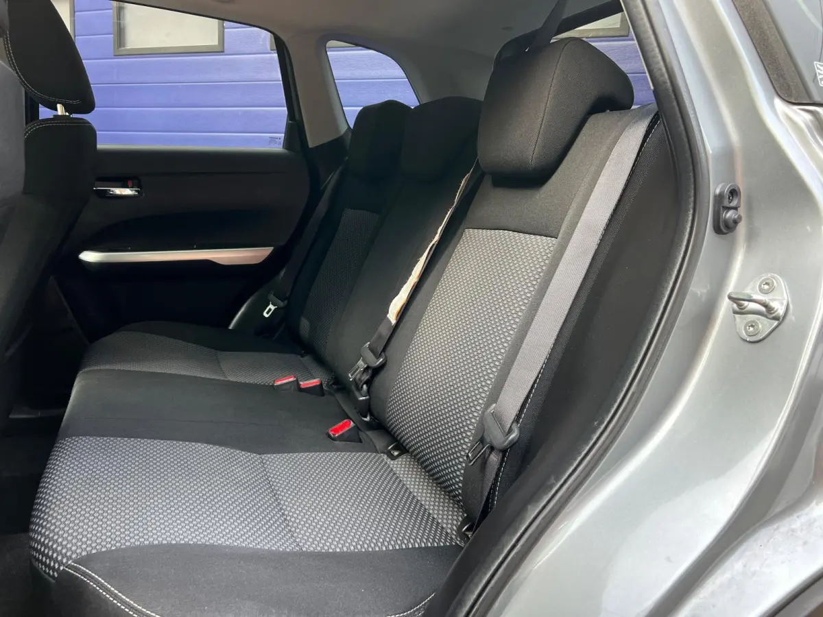 1.6 Automaat l Trekhaak l Navi l Carplay l
