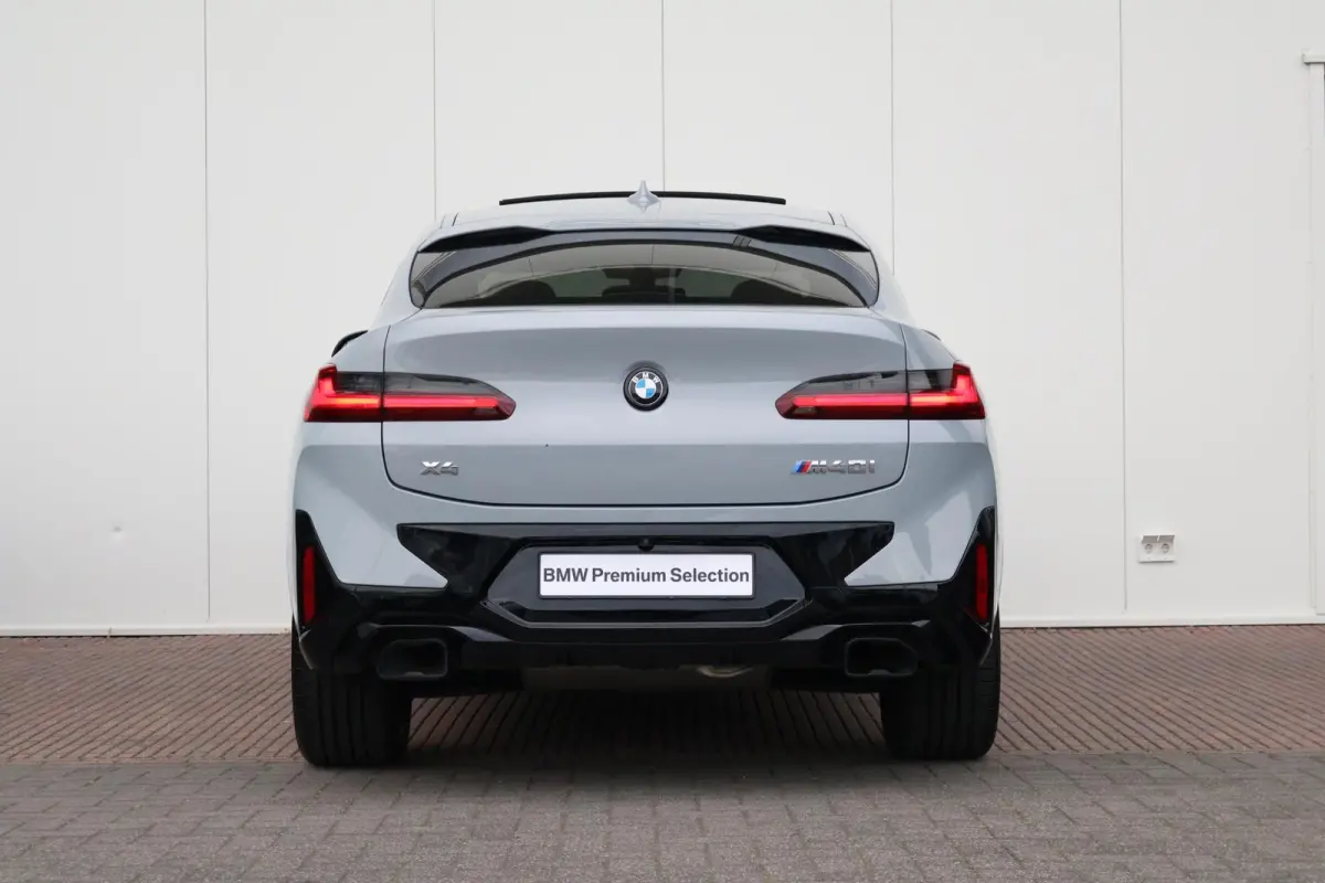 M40i High Executive | Panorama Dak | trekhaak | Elektr. Stoelen | Laserlight | Driving Assistant Professional | Harman Kardon | Verwarmde Stoelen Voor/Achter | Verwarmd Stuurwiel | Head-Up |