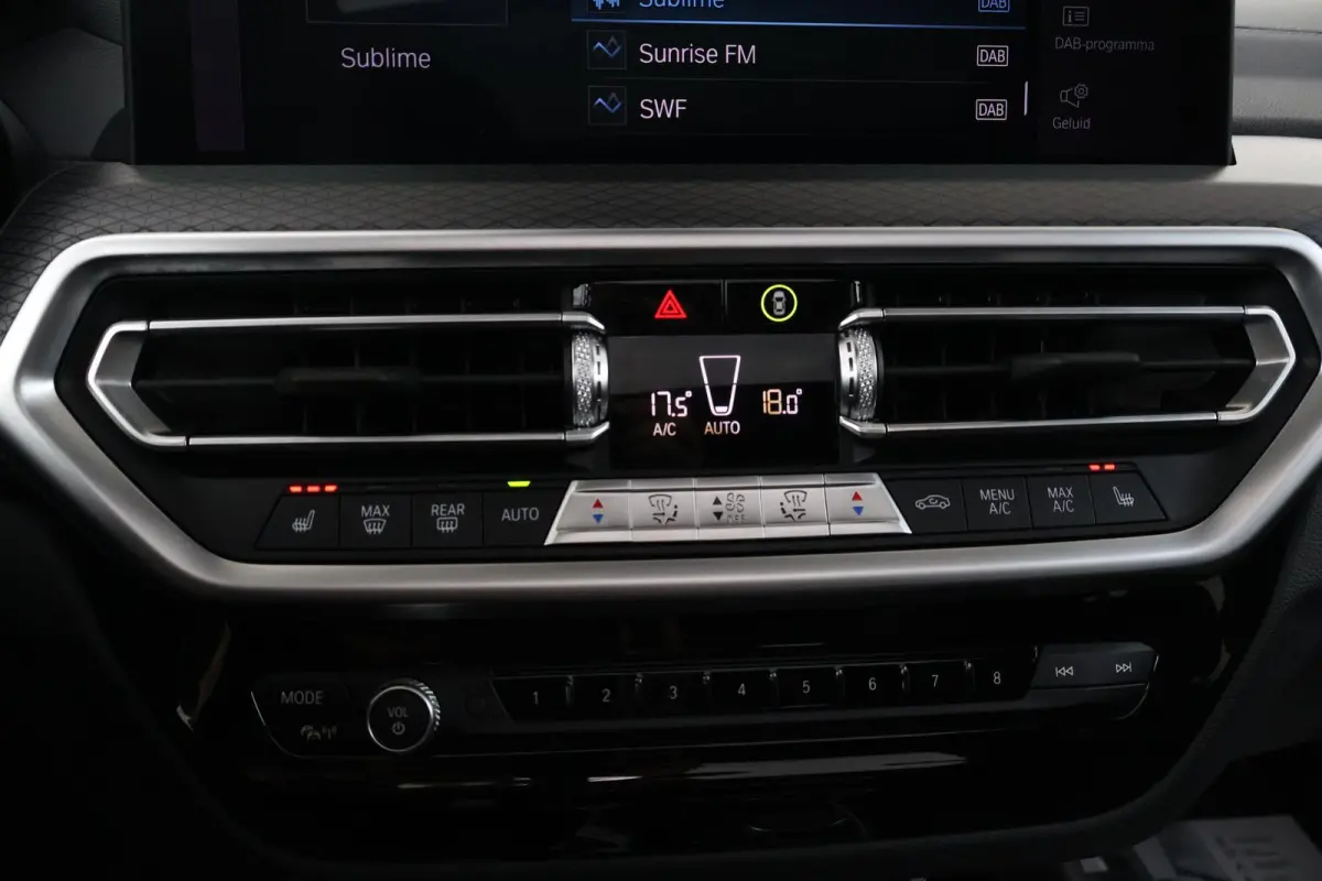 M40i High Executive | Panorama Dak | trekhaak | Elektr. Stoelen | Laserlight | Driving Assistant Professional | Harman Kardon | Verwarmde Stoelen Voor/Achter | Verwarmd Stuurwiel | Head-Up |