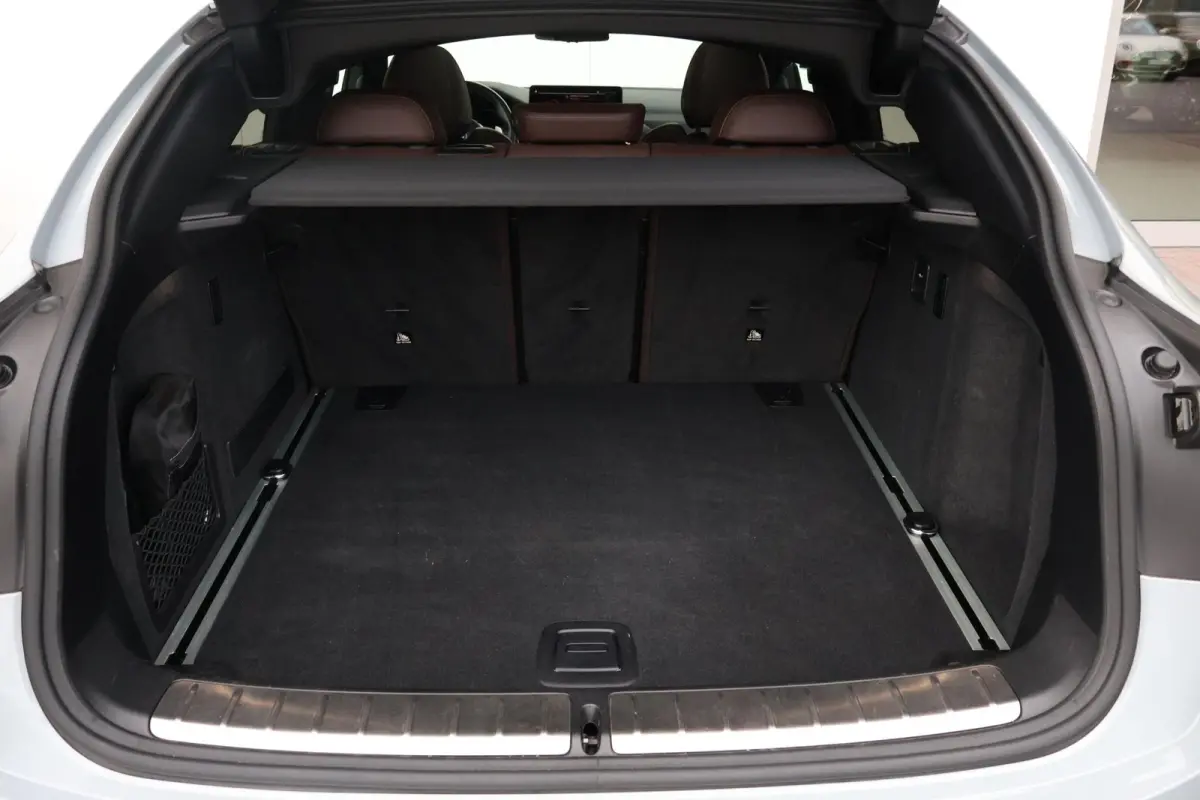 M40i High Executive | Panorama Dak | trekhaak | Elektr. Stoelen | Laserlight | Driving Assistant Professional | Harman Kardon | Verwarmde Stoelen Voor/Achter | Verwarmd Stuurwiel | Head-Up |
