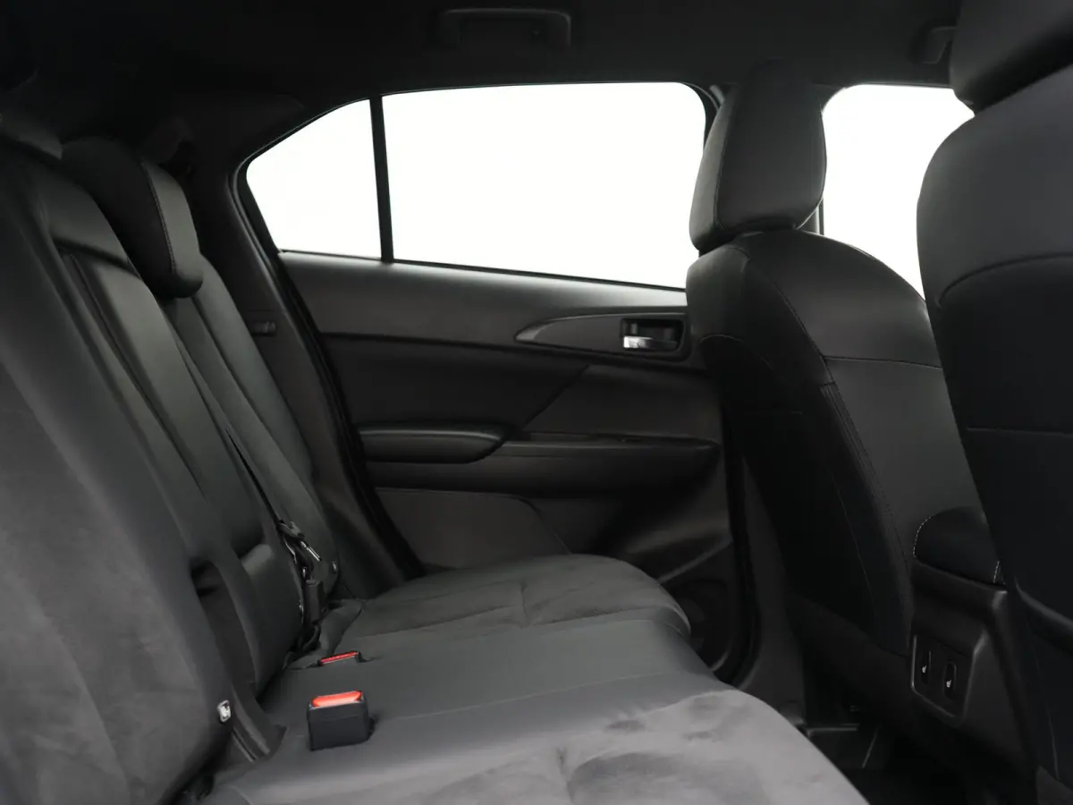 2.4 Black Edition PHEV 177pk Dealer O.H | 360 Camera | Adaptive Cruise | Alcantara Sportstoelen & Stuur Verwarmd | Keyless | Navigatie Via TomTom | 18" L.M | DAB | Plug In Hybrid |