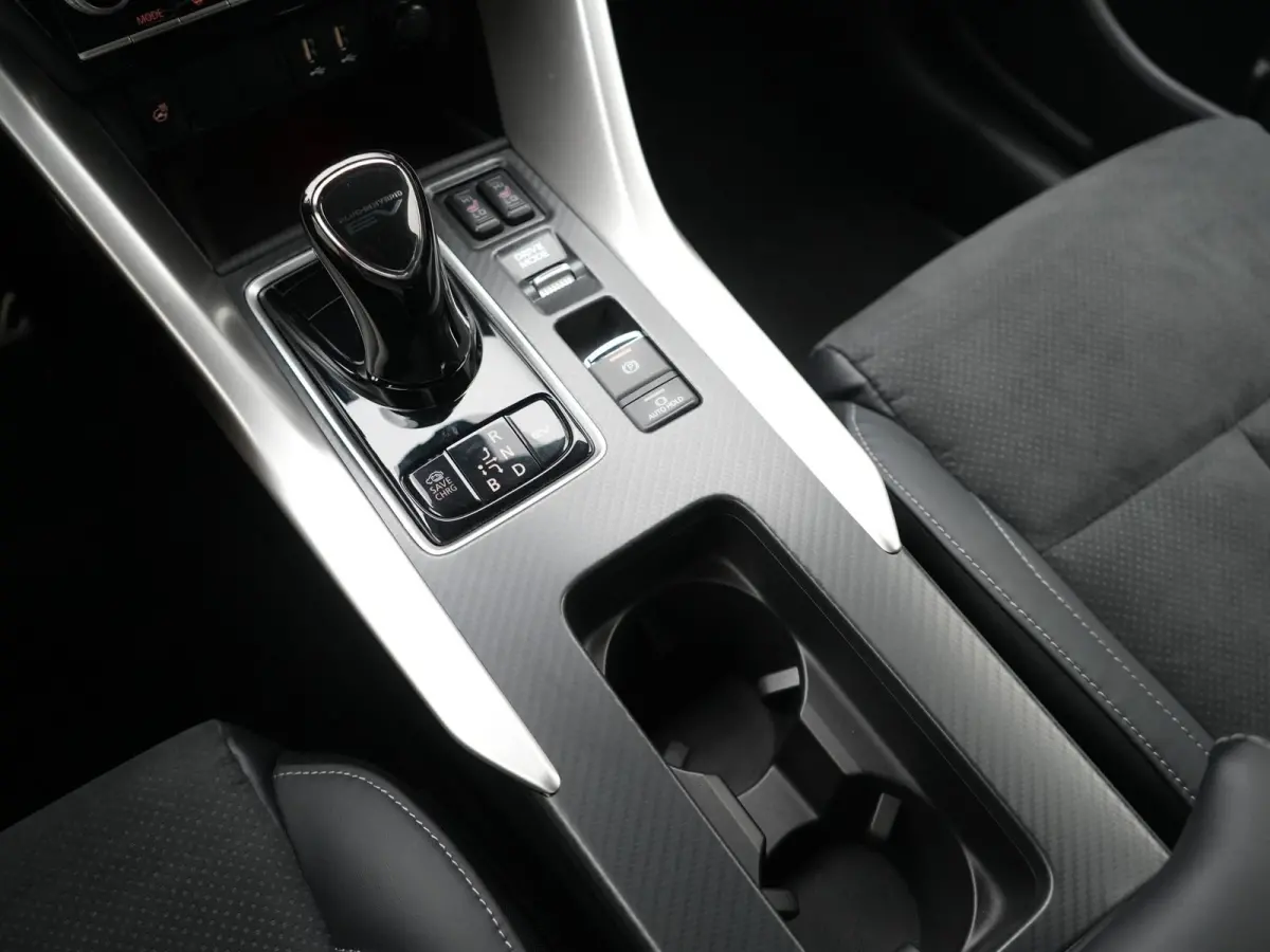 2.4 Black Edition PHEV 177pk Dealer O.H | 360 Camera | Adaptive Cruise | Alcantara Sportstoelen & Stuur Verwarmd | Keyless | Navigatie Via TomTom | 18" L.M | DAB | Plug In Hybrid |