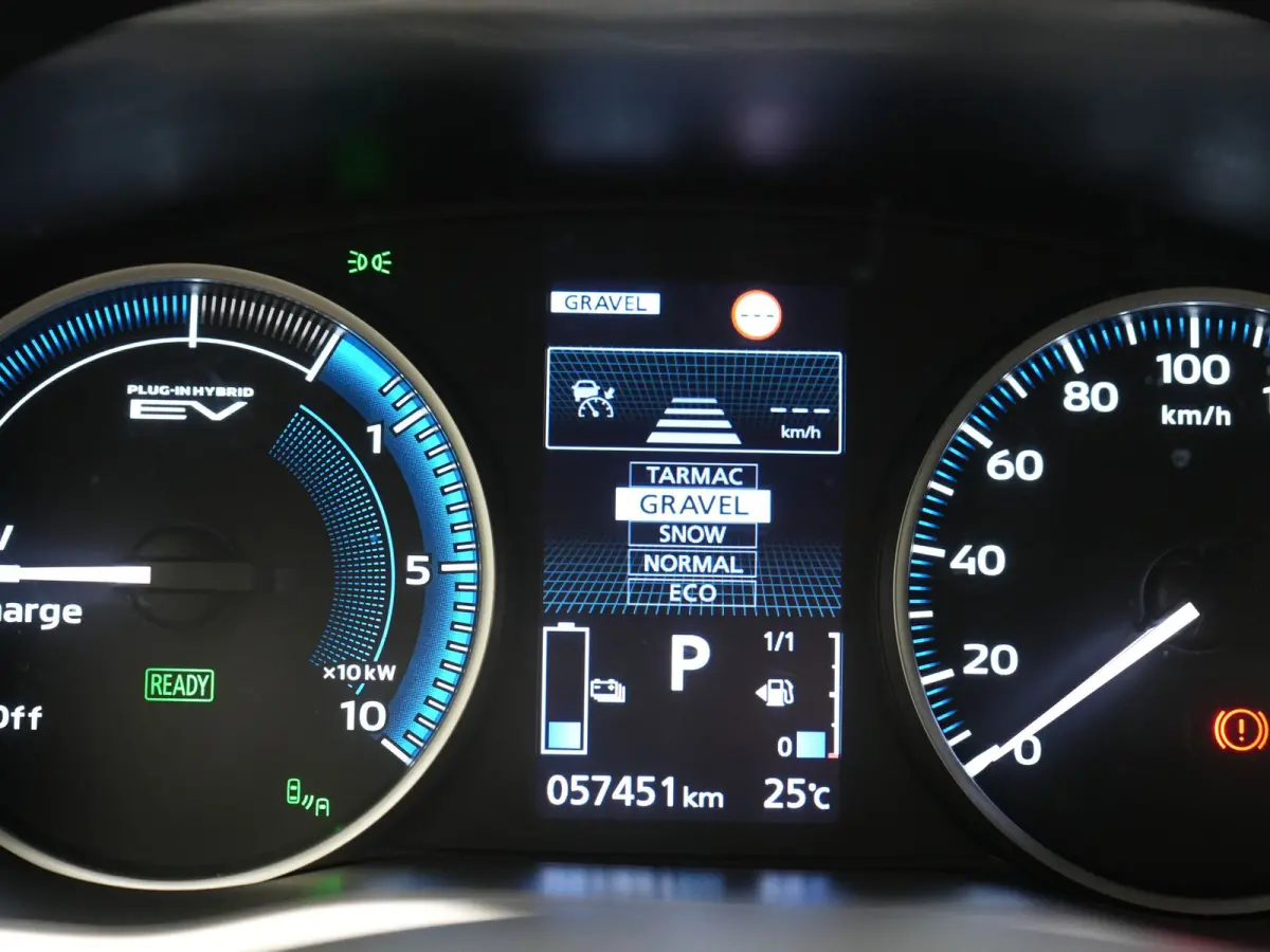 2.4 Black Edition PHEV 177pk Dealer O.H | 360 Camera | Adaptive Cruise | Alcantara Sportstoelen & Stuur Verwarmd | Keyless | Navigatie Via TomTom | 18" L.M | DAB | Plug In Hybrid |