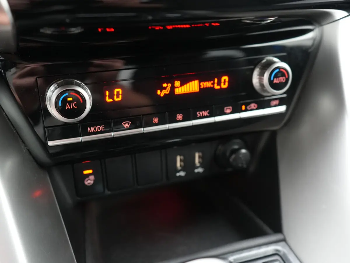 2.4 Black Edition PHEV 177pk Dealer O.H | 360 Camera | Adaptive Cruise | Alcantara Sportstoelen & Stuur Verwarmd | Keyless | Navigatie Via TomTom | 18" L.M | DAB | Plug In Hybrid |