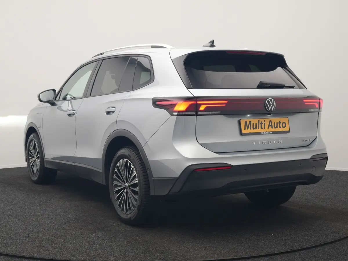 1.5 eHybrid PHEV 204pk | Trekhaak Af Fabriek | Adaptive Cruise | Camera | Sportstoelen Verwarmd | BLIS | Sfeerverlichting | Stuurverwarming | Apple Carplay | IQ Drive | Navigatie | Virtual |