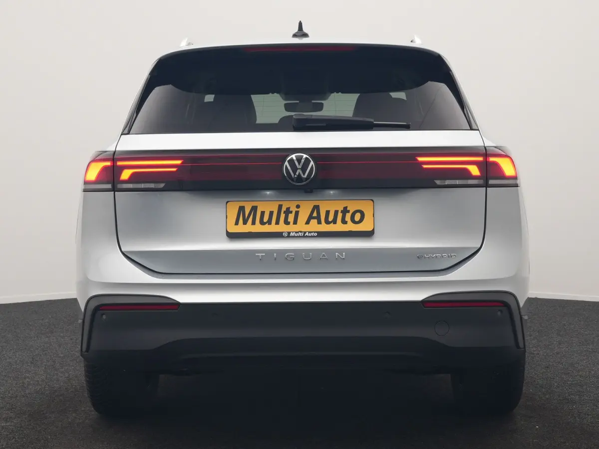 1.5 eHybrid PHEV 204pk | Trekhaak Af Fabriek | Adaptive Cruise | Camera | Sportstoelen Verwarmd | BLIS | Sfeerverlichting | Stuurverwarming | Apple Carplay | IQ Drive | Navigatie | Virtual |