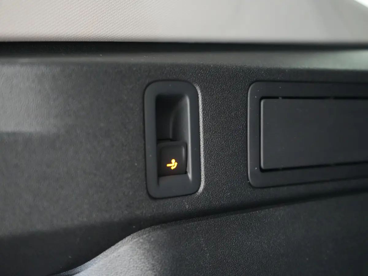 1.5 eHybrid PHEV 204pk | Trekhaak Af Fabriek | Adaptive Cruise | Camera | Sportstoelen Verwarmd | BLIS | Sfeerverlichting | Stuurverwarming | Apple Carplay | IQ Drive | Navigatie | Virtual |