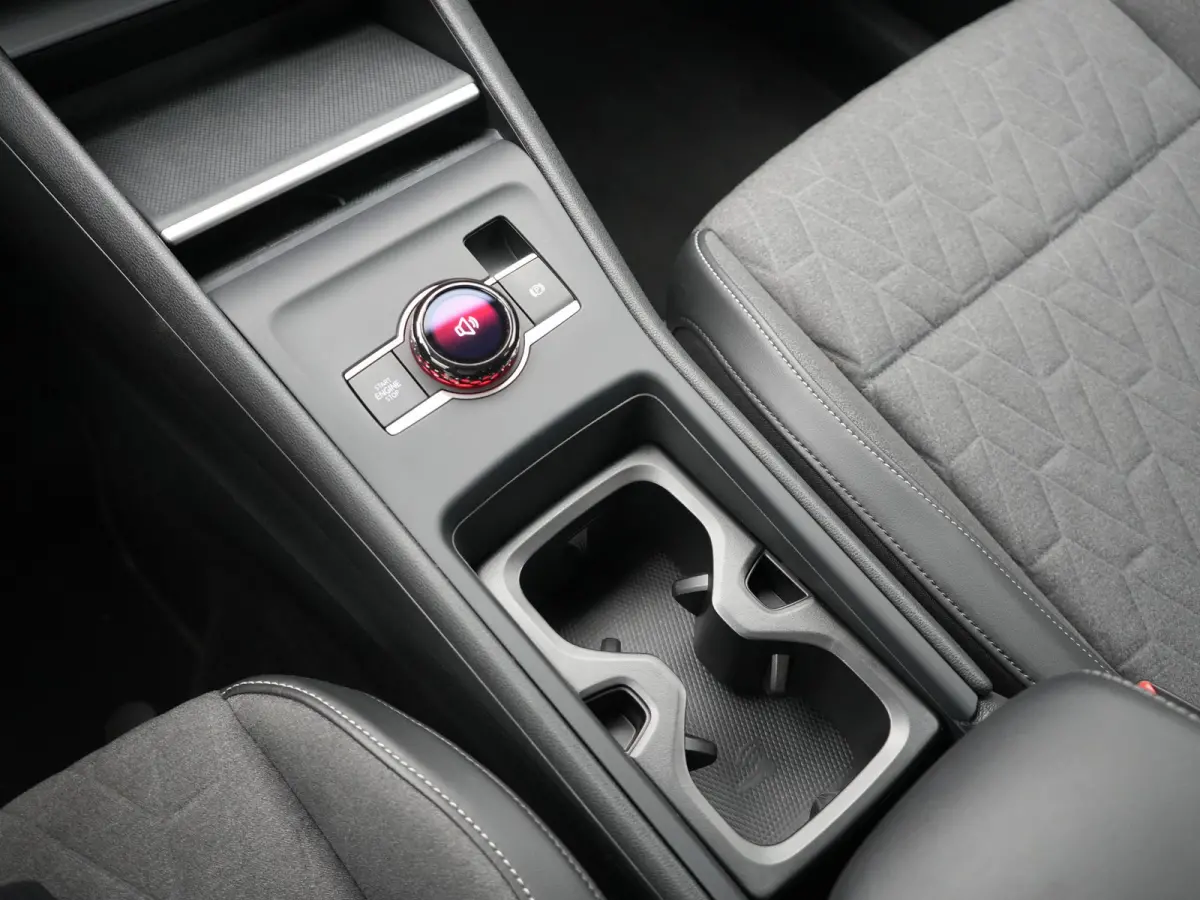 1.5 eHybrid PHEV 204pk | Trekhaak Af Fabriek | Adaptive Cruise | Camera | Sportstoelen Verwarmd | BLIS | Sfeerverlichting | Stuurverwarming | Apple Carplay | IQ Drive | Navigatie | Virtual |