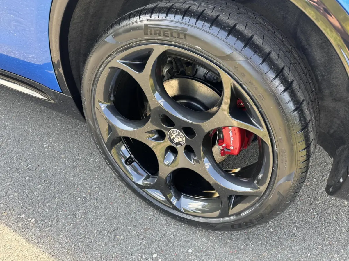 2.0 T Q4 Veloce My24, Pano,21 inch VOL!!