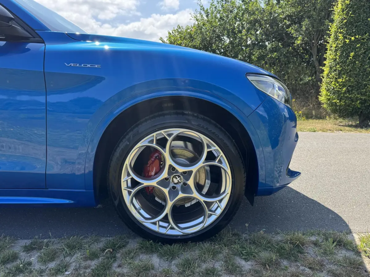 2.0t Q4 Veloce my22, BTW, 21 inch, Misano