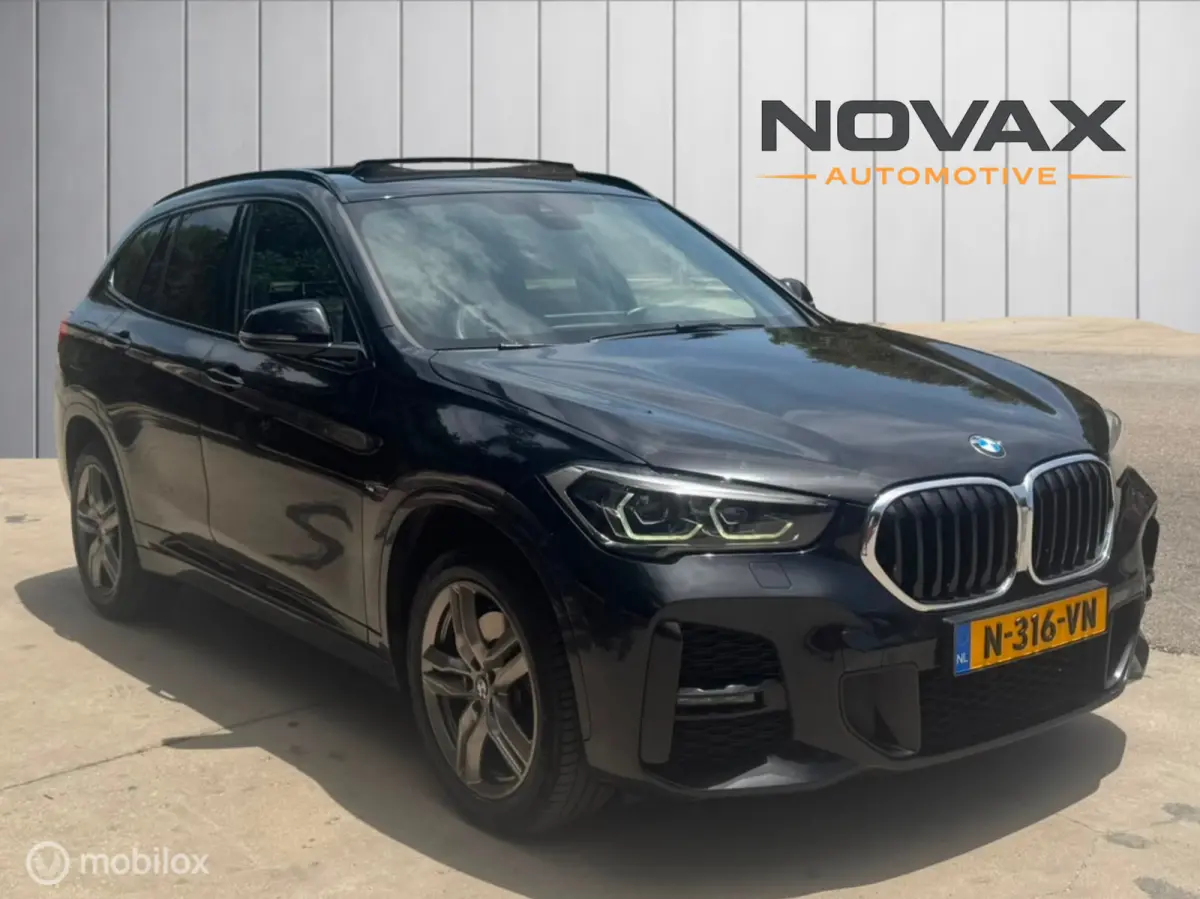 xDrive20i M Sport | Panoramadak | Head-Up Display