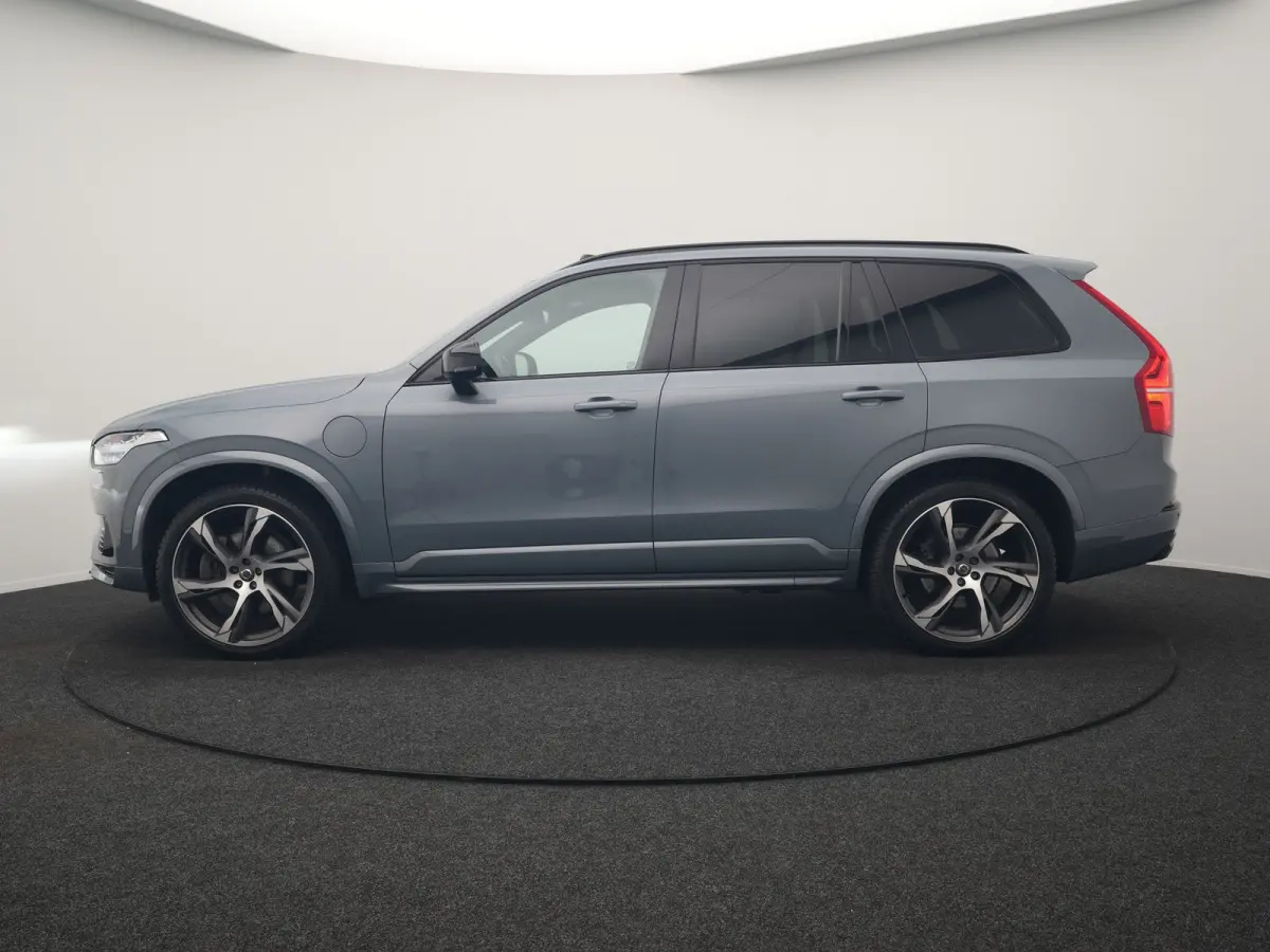 T8 Recharge AWD R-Design 7 Persoons Long Range PHEV 456pk Dealer O.H | Luchtvering | Trekhaak Af Fabriek | Panodak | 360 Camera | Adaptive Cruise | Harman  / Kardon | Alcantara Sportstoelen 