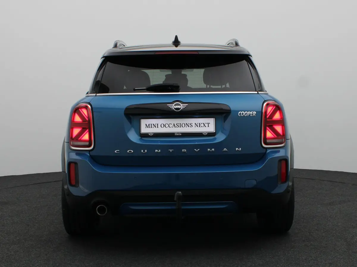 Cooper Classic + Glazen panoramadak + Comfort Pack + Park Assistant + Trekhaak + Glazen panoramadak + 18''