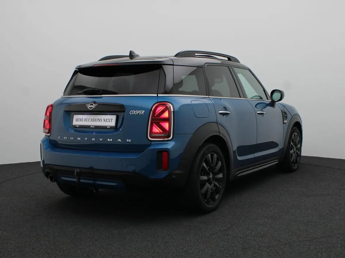 Cooper Classic + Glazen panoramadak + Comfort Pack + Park Assistant + Trekhaak + Glazen panoramadak + 18''