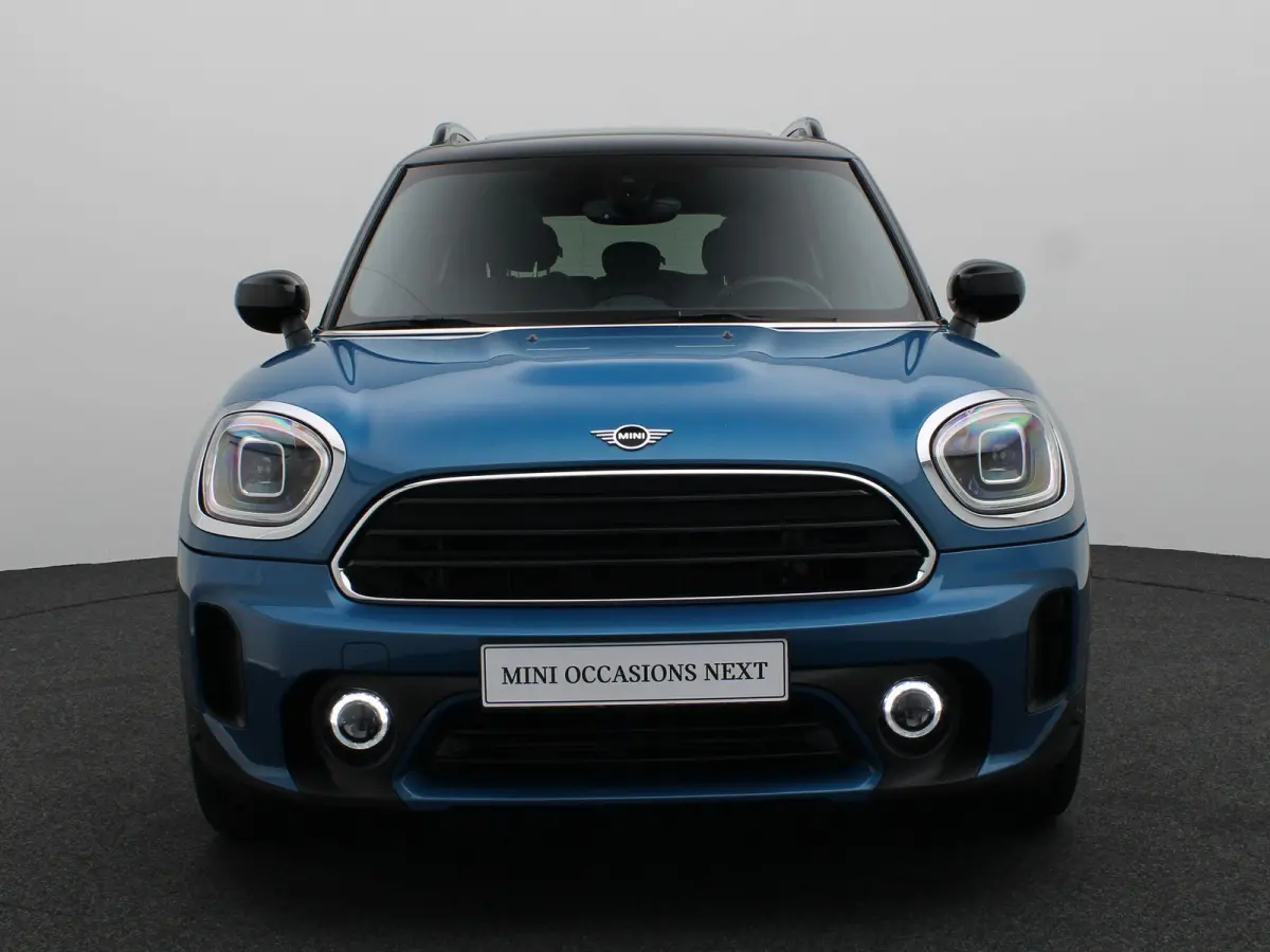 Cooper Classic + Glazen panoramadak + Comfort Pack + Park Assistant + Trekhaak + Glazen panoramadak + 18''