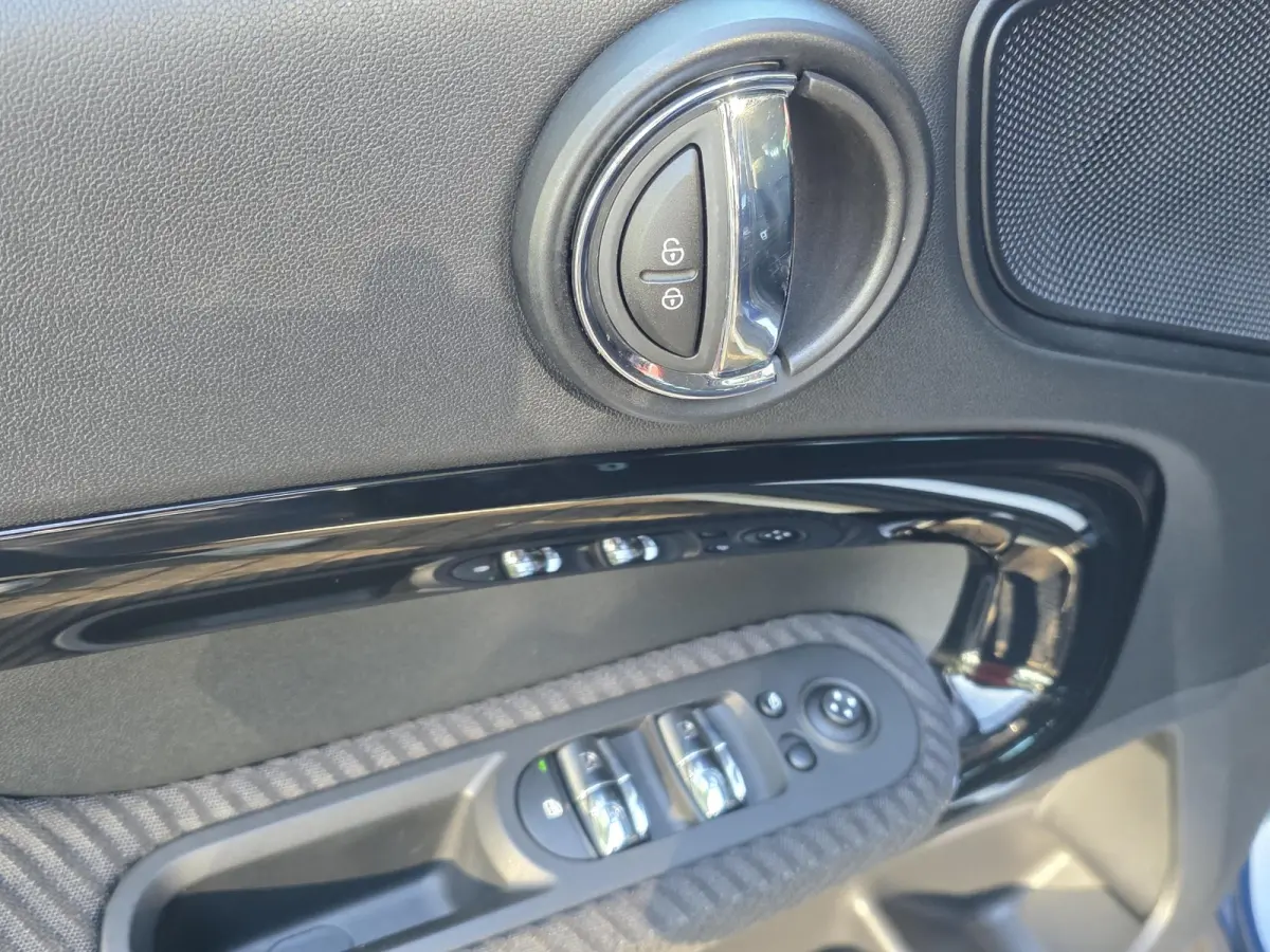 1.5 Cooper Salt | Afn. Trekhaak | Navigatie | Cruise Control | Climate Control
