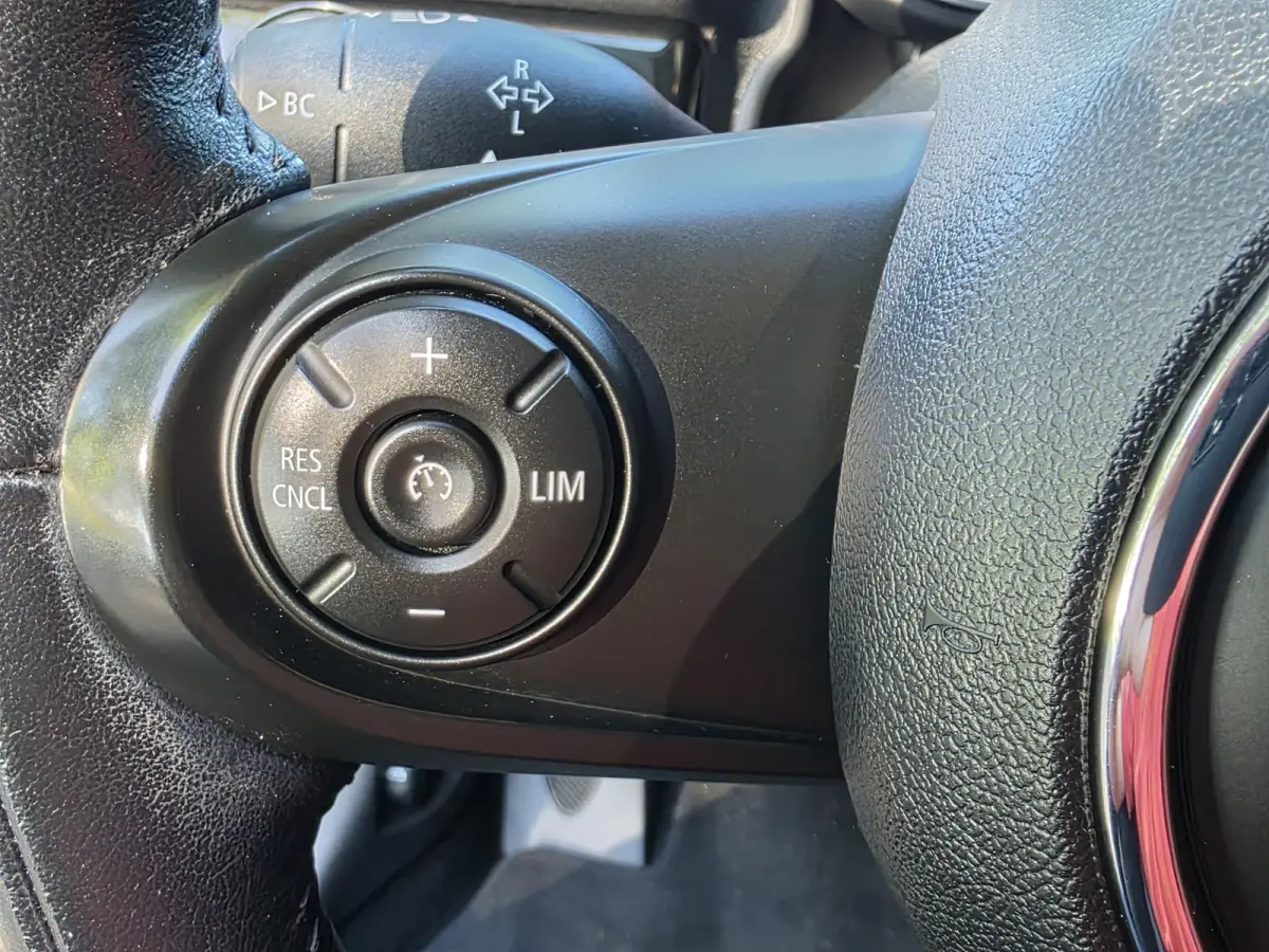 1.5 Cooper Salt | Afn. Trekhaak | Navigatie | Cruise Control | Climate Control