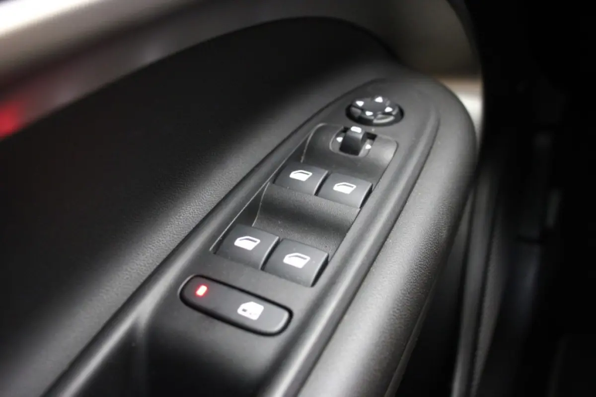 1.2 Altitude - Digitaal Cockpit, Carplay, Camera, JBL
