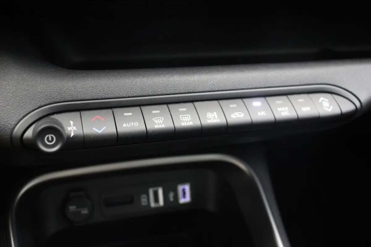 1.2 Altitude - Digitaal Cockpit, Carplay, Camera, JBL