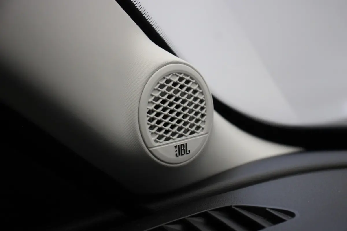 1.2 Altitude - Digitaal Cockpit, Carplay, Camera, JBL
