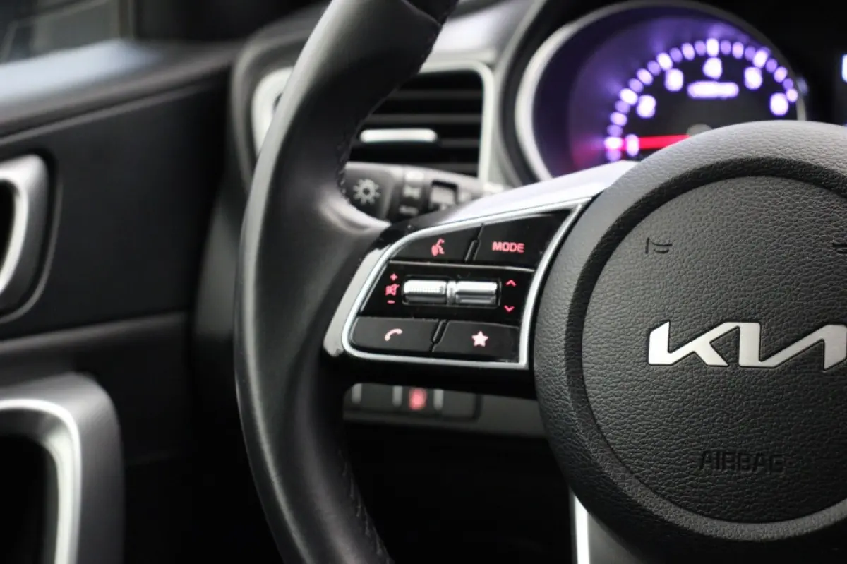 1.0 T-GDi MHEV DynamicLine Automaat - Carplay, Camera, Clima