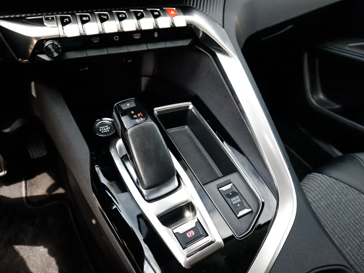 1.6 HYbrid 225 Blue Lease Allure 1e-Eig. & Dealer-Onderh. BOVAG-Garantie. NL-Auto.