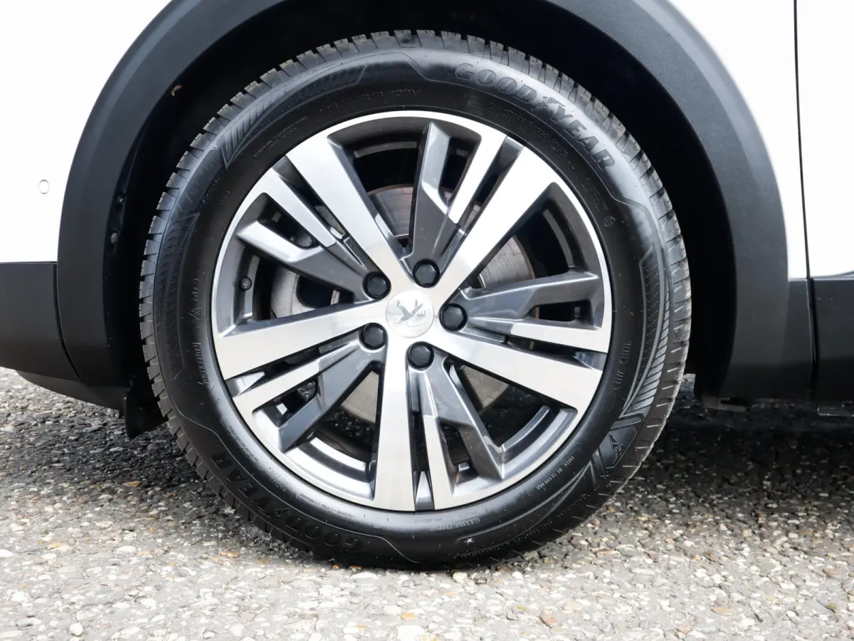 1.6 HYbrid 225 Blue Lease Allure 1e-Eig. & Dealer-Onderh. BOVAG-Garantie. NL-Auto.