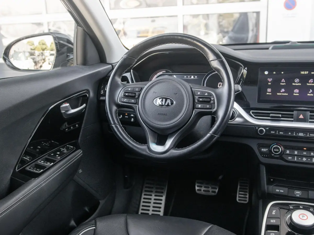 ExecutiveLine 64 kWh | Clima | Camera | Adapt. Cruise | BSM | Keyless | Leder | Navi | PDC | Stoel&Stuur Verwarmd l SOH 95.6%