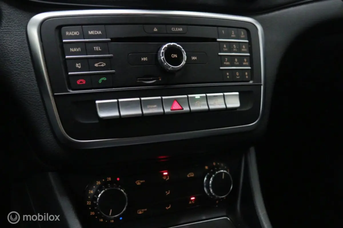180 AMG Pack Automaat Facelift Alcantara
