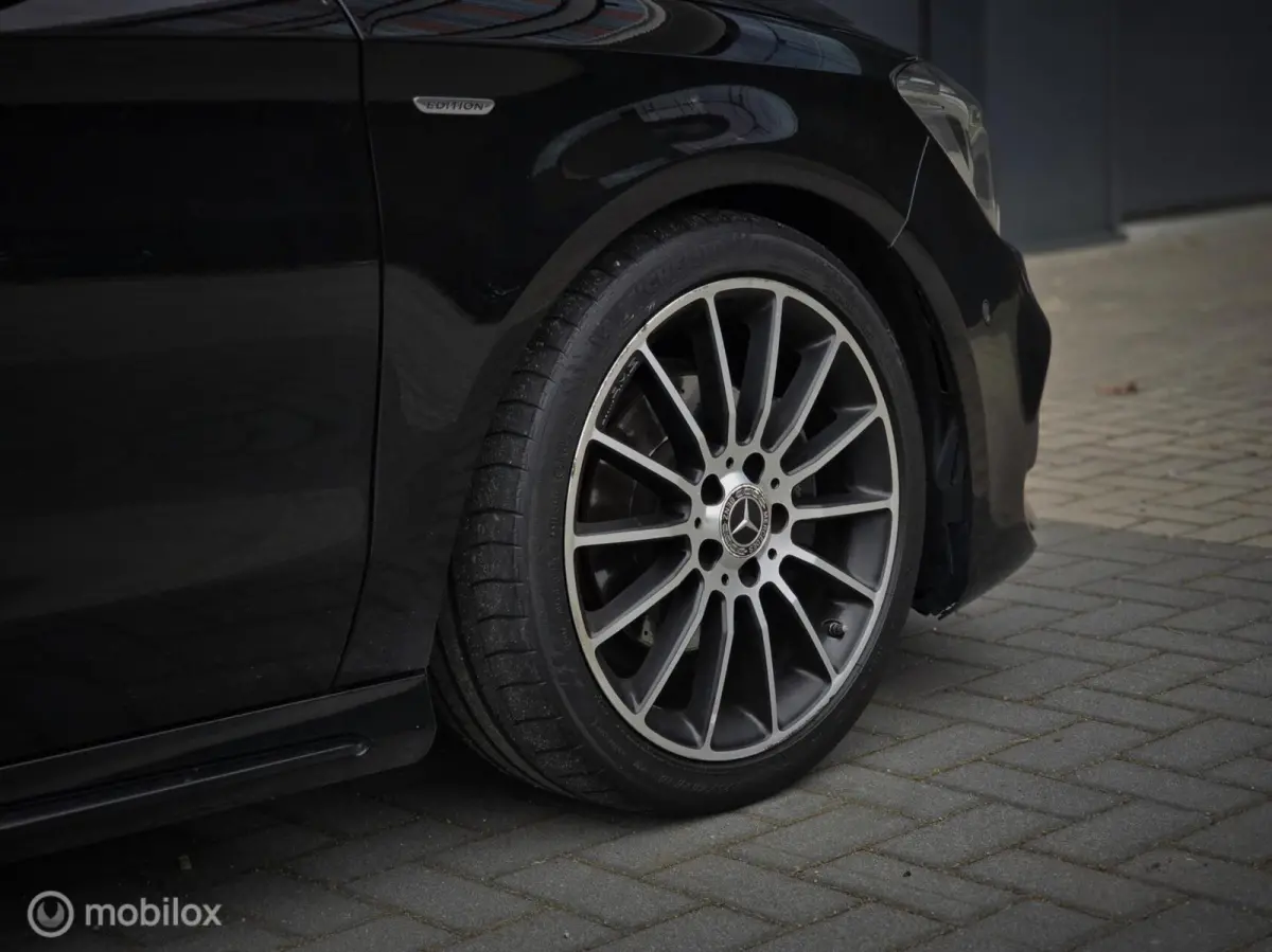 180 AMG Pack Automaat Facelift Alcantara