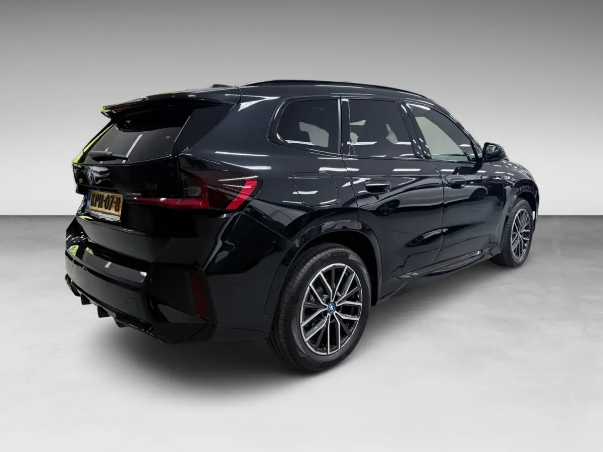 XDrive30e M-SPORT 327PK PANO/LEDER/H-KARDON/MASSAGE/M-STOELEN/DAB/CARPLAY//