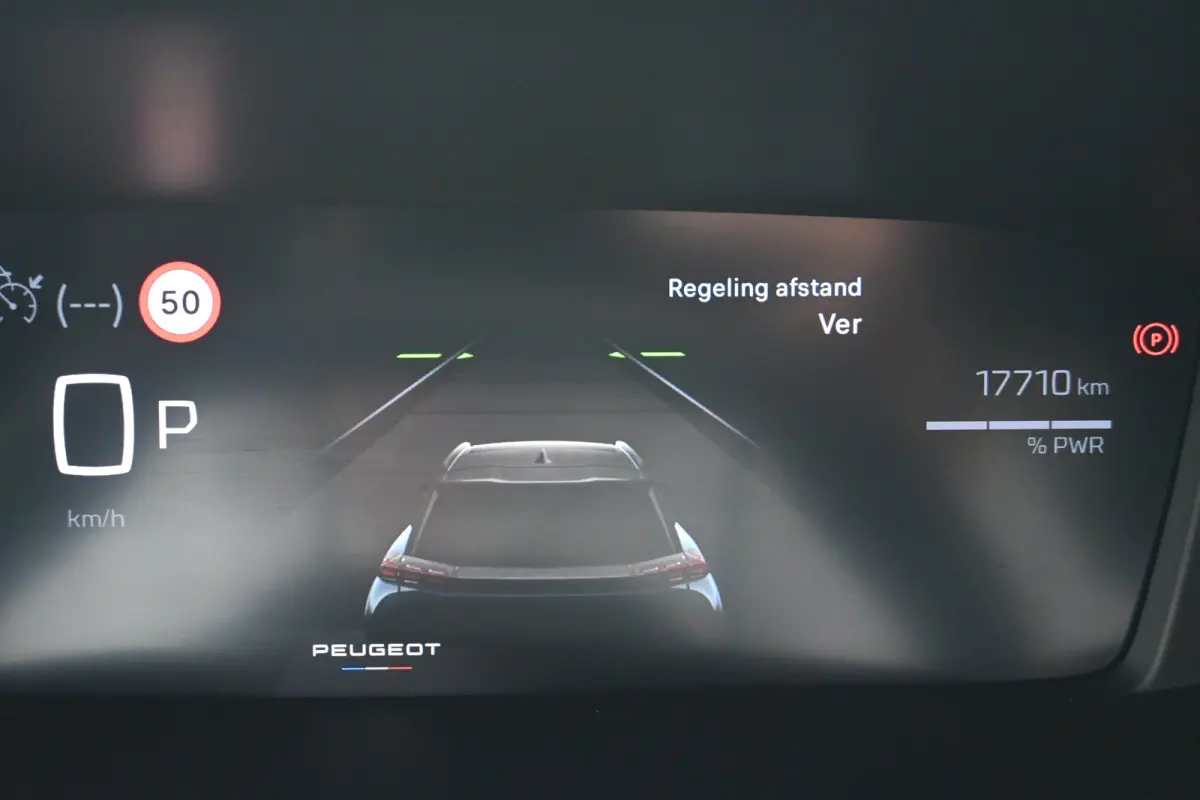 1.2 Hybrid 145 Allure Tot 8 Jaar Garantie! | Navigatie | Achteruitrijcamera | Draadloos Apple Carplay & Android Auto | !!