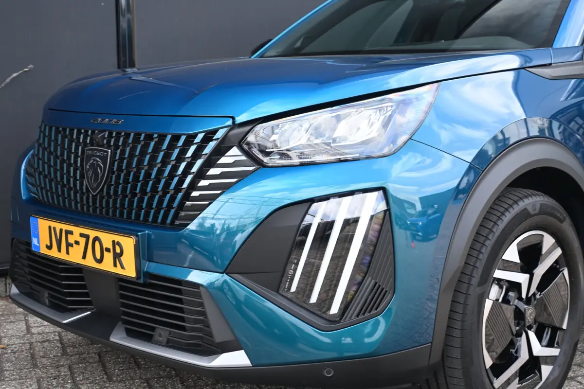 1.2 Hybrid 145 Allure Tot 8 Jaar Garantie! | Navigatie | Achteruitrijcamera | Draadloos Apple Carplay & Android Auto | !!