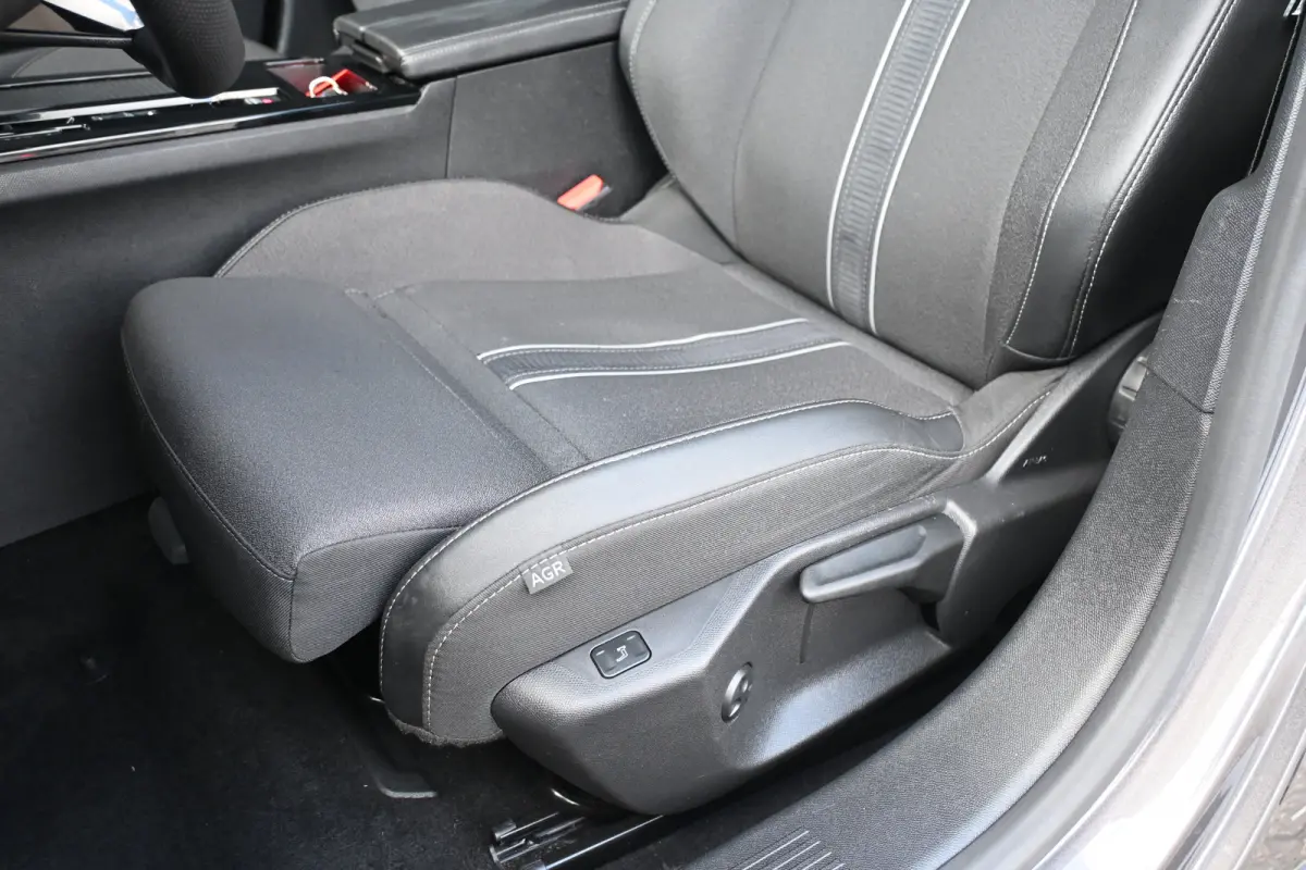 1.2 Turbo Hybrid GS 145pk | Schuif-/Kanteldak | Navigatie | Stoel/Stuurverwarming | AGR-Stoelen | Climate Control | !!