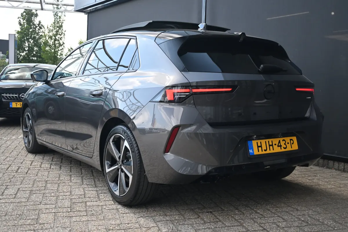 1.2 Turbo Hybrid GS 145pk | Schuif-/Kanteldak | Navigatie | Stoel/Stuurverwarming | AGR-Stoelen | Climate Control | !!