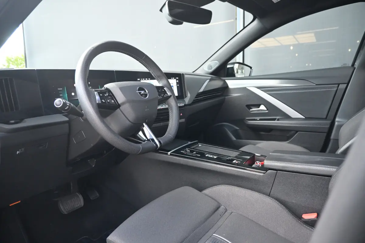 1.2 Turbo Hybrid GS 145pk | Schuif-/Kanteldak | Navigatie | Stoel/Stuurverwarming | AGR-Stoelen | Climate Control | !!
