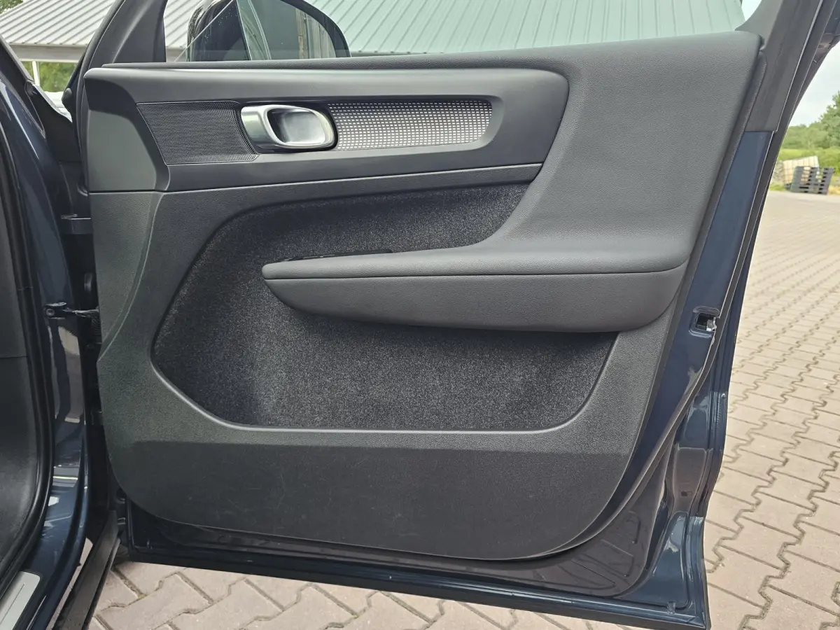 1.5 T4 R-Design PHEV | LED | Trekhaak | 360 camera | Elek. stoelen + mermory | Stoelverwarming | Alcantara |