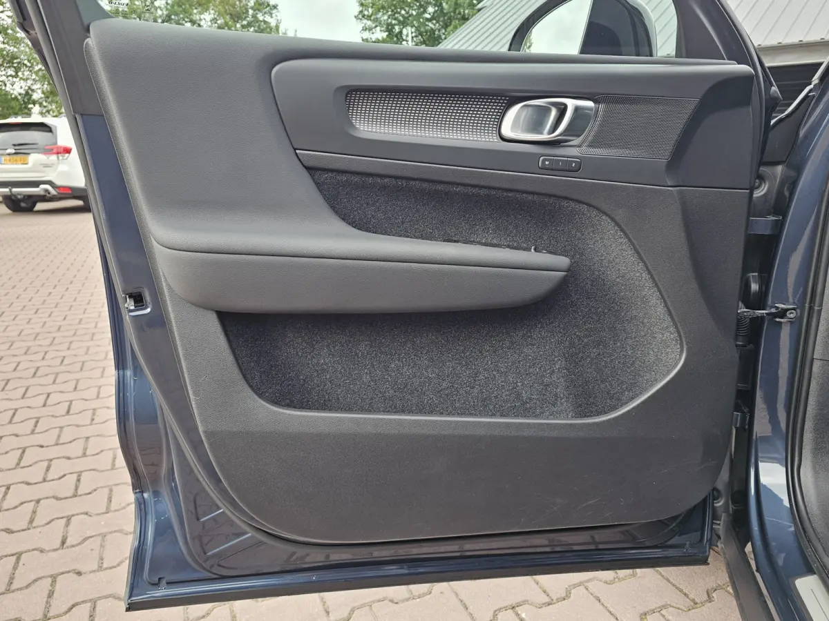 1.5 T4 R-Design PHEV | LED | Trekhaak | 360 camera | Elek. stoelen + mermory | Stoelverwarming | Alcantara |