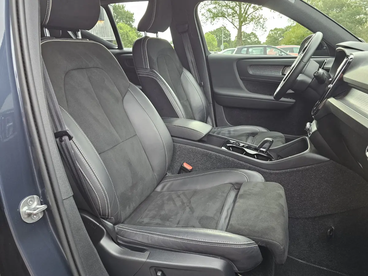 1.5 T4 R-Design PHEV | LED | Trekhaak | 360 camera | Elek. stoelen + mermory | Stoelverwarming | Alcantara |