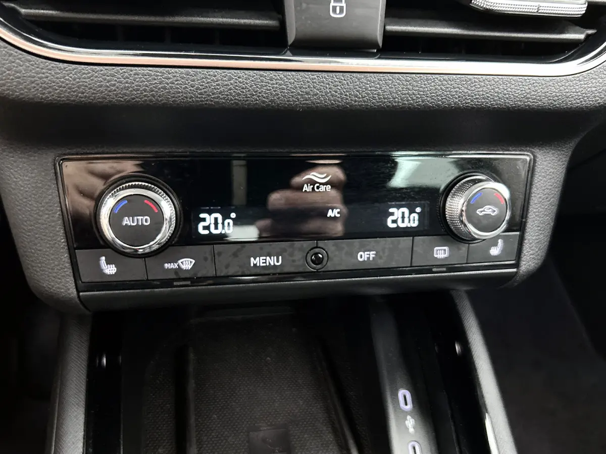 1.5 TSI 150Pk Automaat ACT Business Edition / Trekhaak / Pdc.+Camera / Airco-ecc./ Navigatie / Apk 05-2028