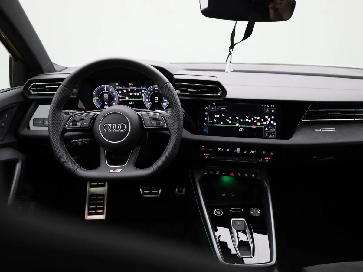 40 TFSI e Advanced 204 PK | Adaptive cruise control | Sonos | Dodehoekdetectie | Stoelverwarming | Achteruitrijcamera | Climate control | Trekhaak | Privacy glas
