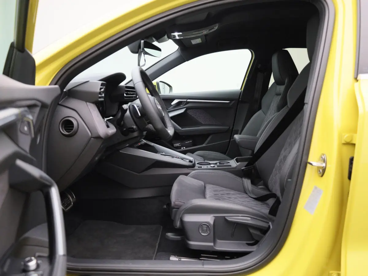 40 TFSI e Advanced 204 PK | Adaptive cruise control | Sonos | Dodehoekdetectie | Stoelverwarming | Achteruitrijcamera | Climate control | Trekhaak | Privacy glas