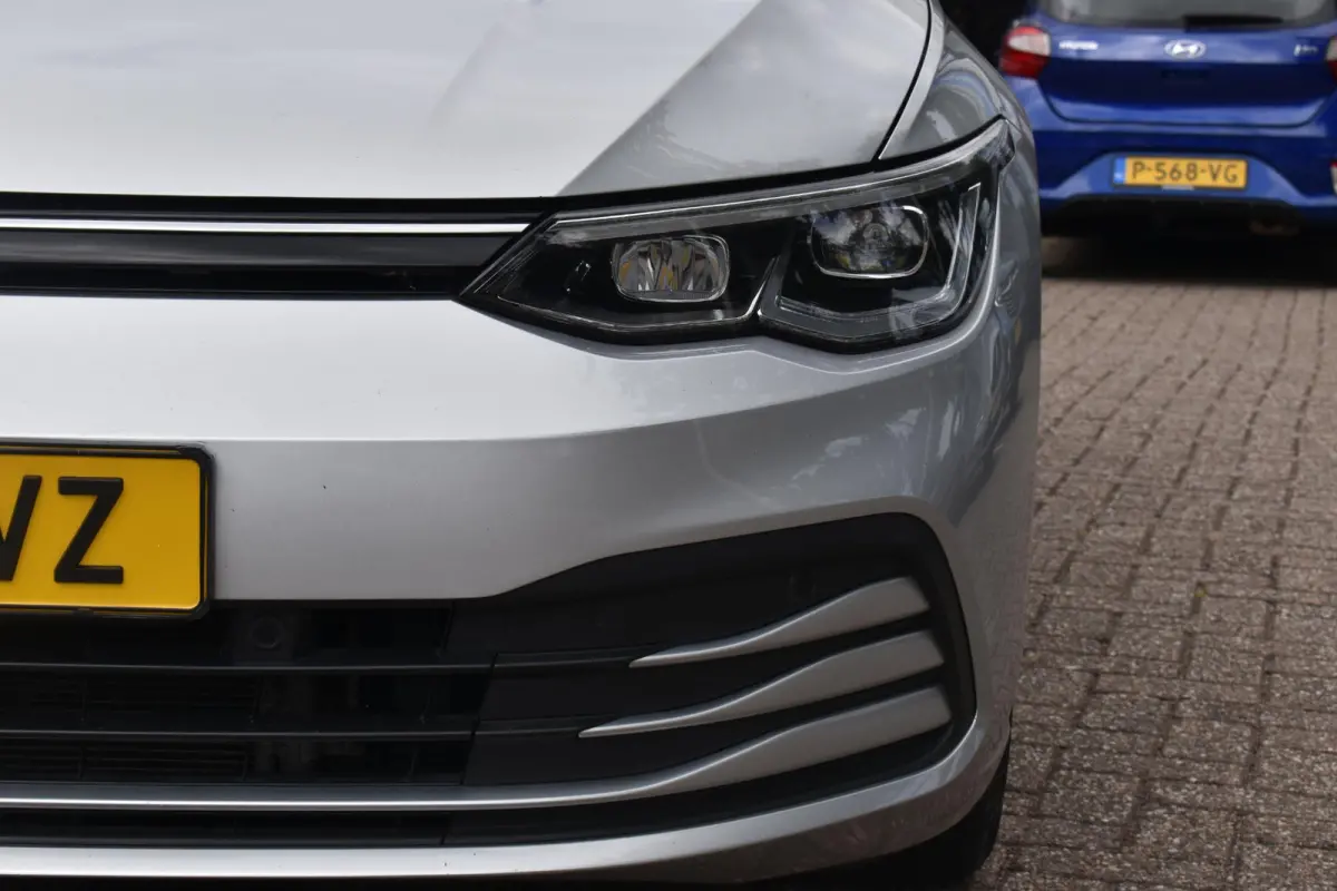 1.0 TSI Life Business BSM | Navigatie | Stuur/Stoelverwarming | Sfeerverlichting | 12 mnd BOVAG garantie | Whatsapp 06-53188999