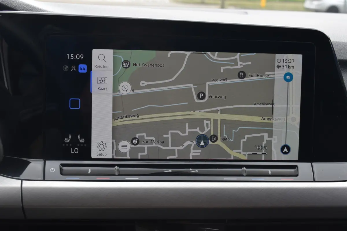 1.0 TSI Life Business BSM | Navigatie | Stuur/Stoelverwarming | Sfeerverlichting | 12 mnd BOVAG garantie | Whatsapp 06-53188999
