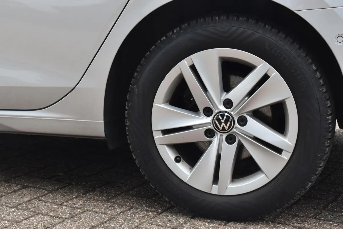 1.0 TSI Life Business BSM | Navigatie | Stuur/Stoelverwarming | Sfeerverlichting | 12 mnd BOVAG garantie | Whatsapp 06-53188999