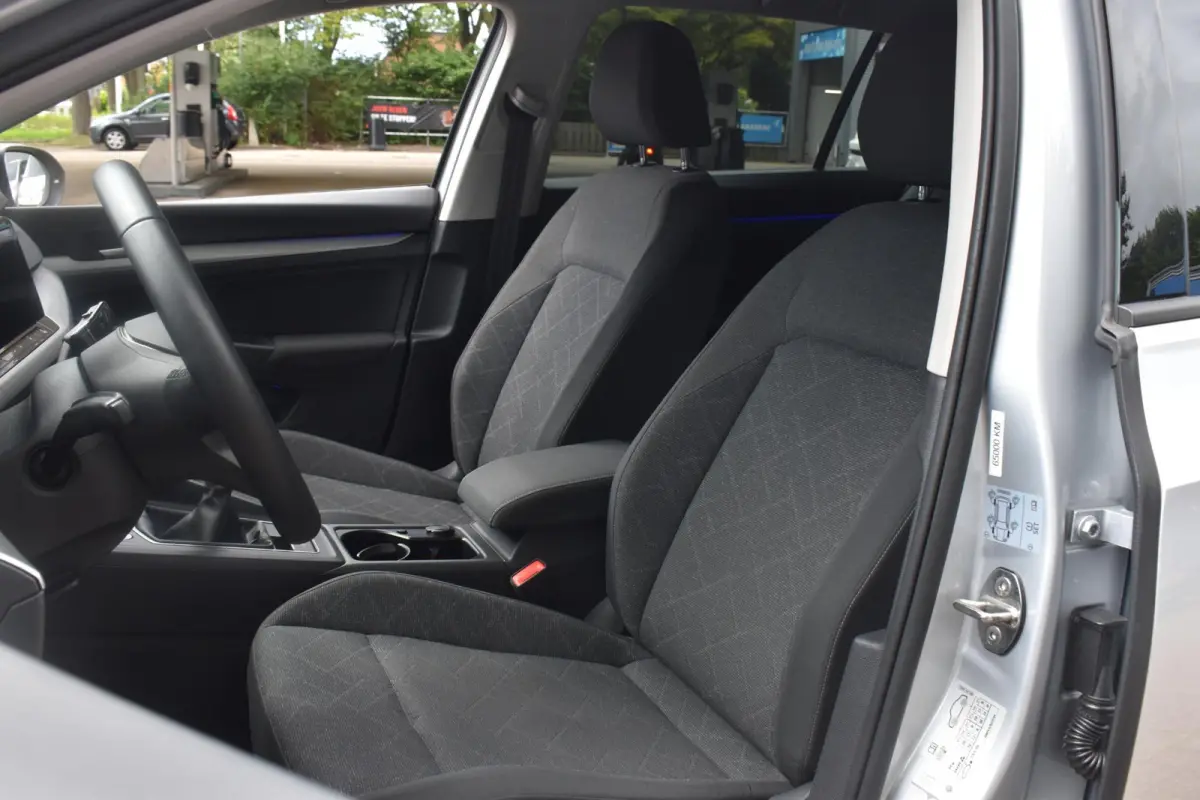 1.0 TSI Life Business BSM | Navigatie | Stuur/Stoelverwarming | Sfeerverlichting | 12 mnd BOVAG garantie | Whatsapp 06-53188999