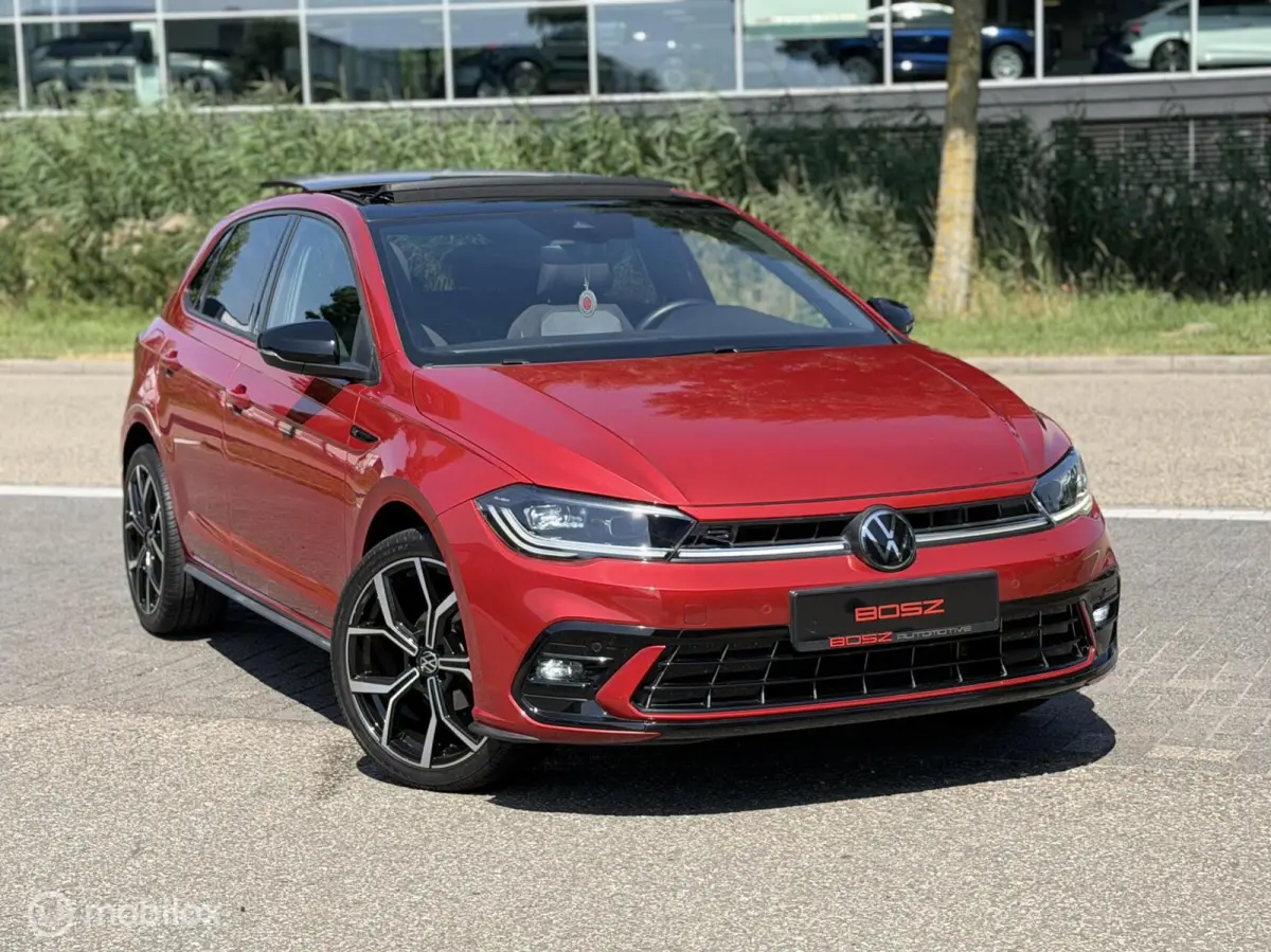 1.0 TSI DSG 3x R-Line PANO IQ CAMERA KEYLESS