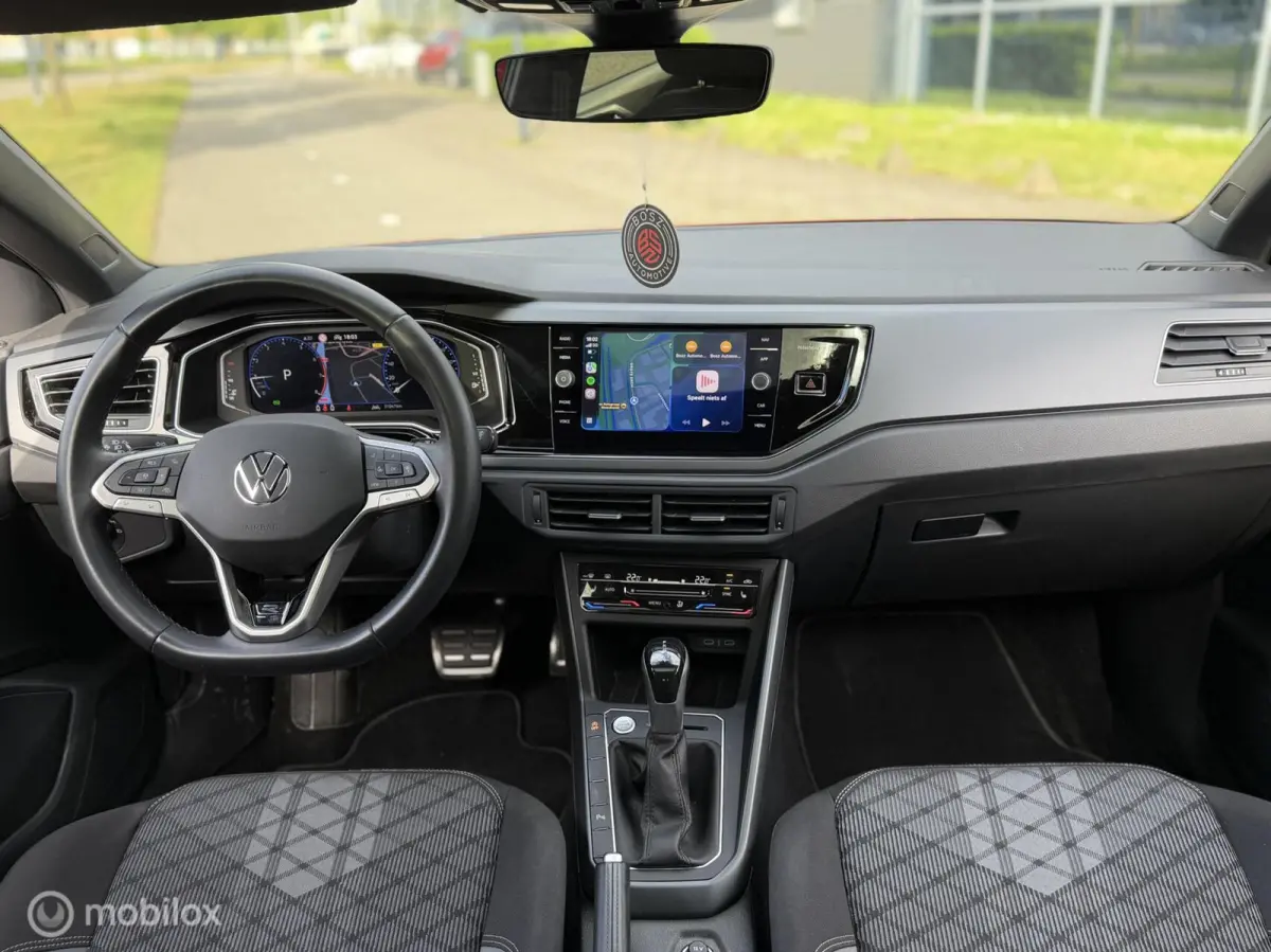 1.0 TSI DSG 3x R-Line PANO IQ CAMERA KEYLESS
